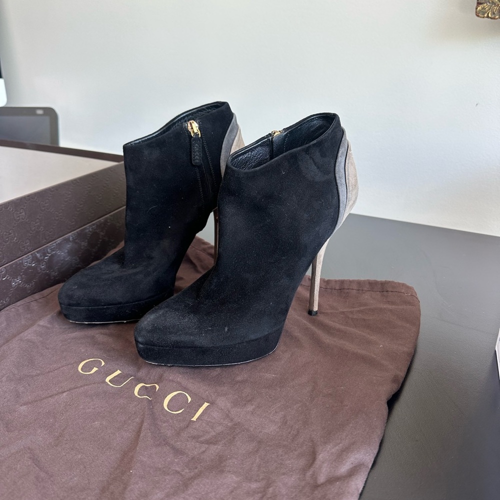 Gucci Black and Tan Women's Ankle Boots